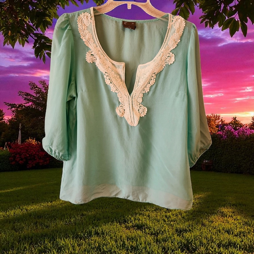 Anthropologie Fei Elegant Silk Mint Green Lace Trim Blouse Sz Small